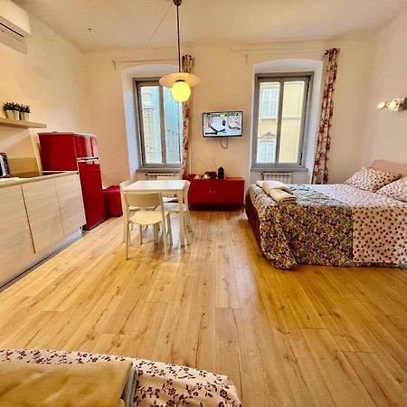 Alla Scalinata Del Teatro Rossetti Confort Suites Parcheggio Triest Exterior foto