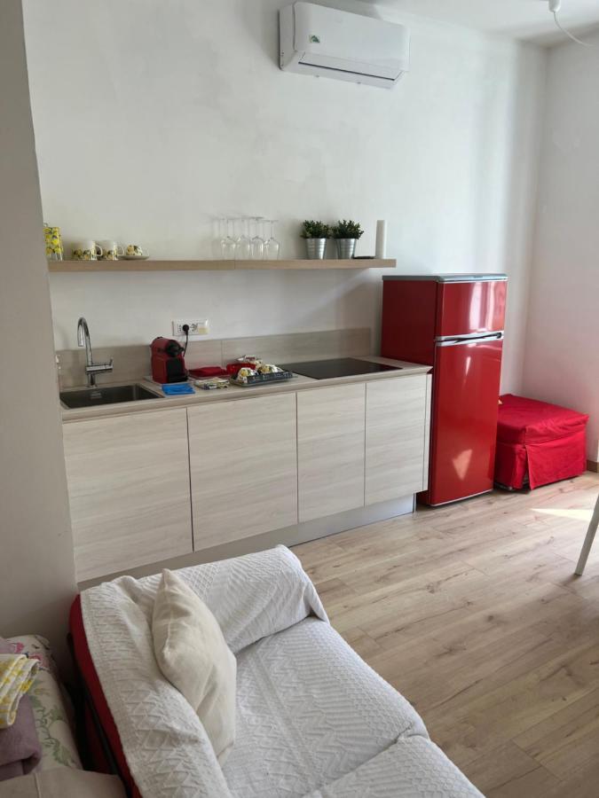 Alla Scalinata Del Teatro Rossetti Confort Suites Parcheggio Triest Exterior foto