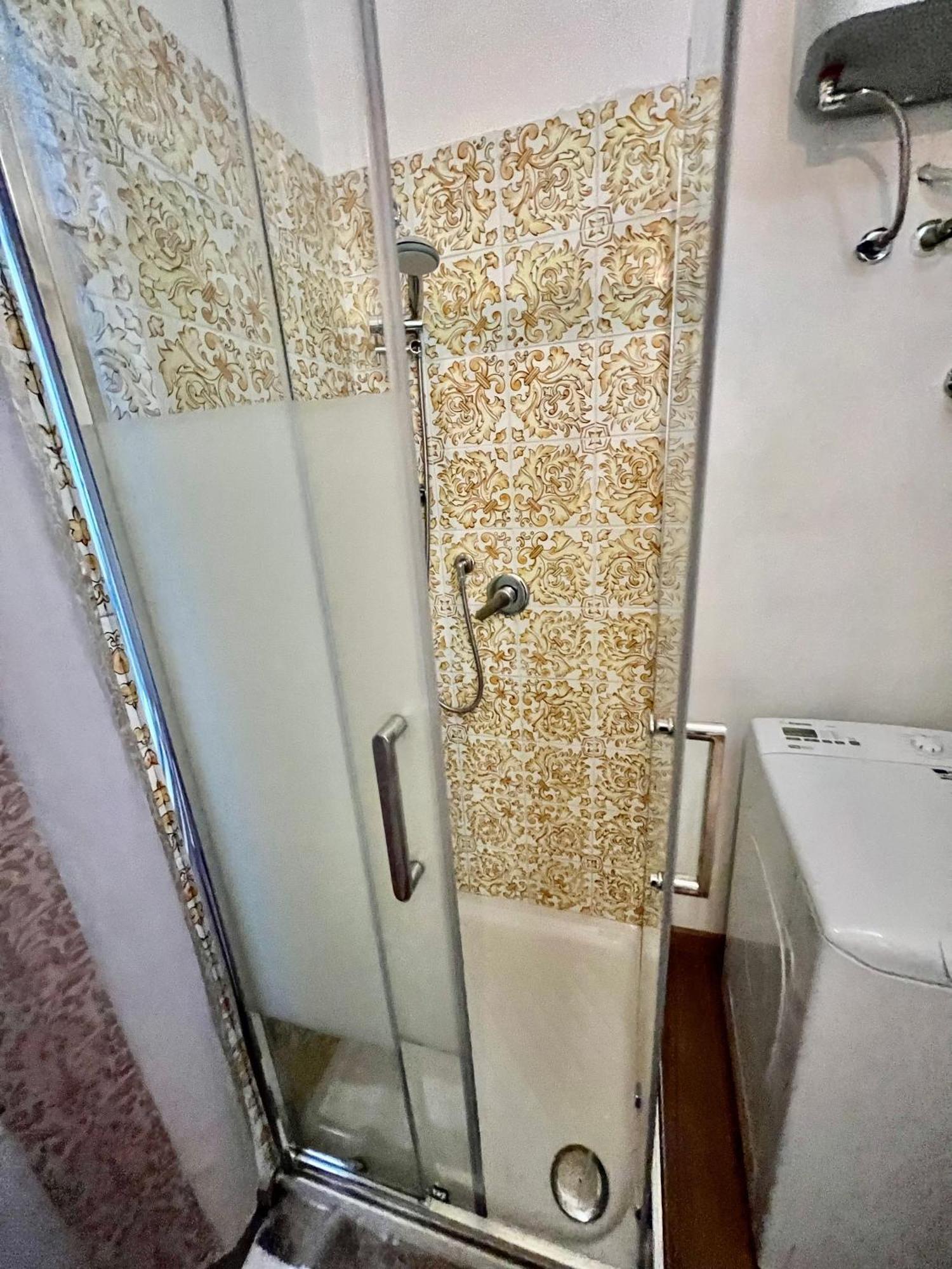 Alla Scalinata Del Teatro Rossetti Confort Suites Parcheggio Triest Exterior foto